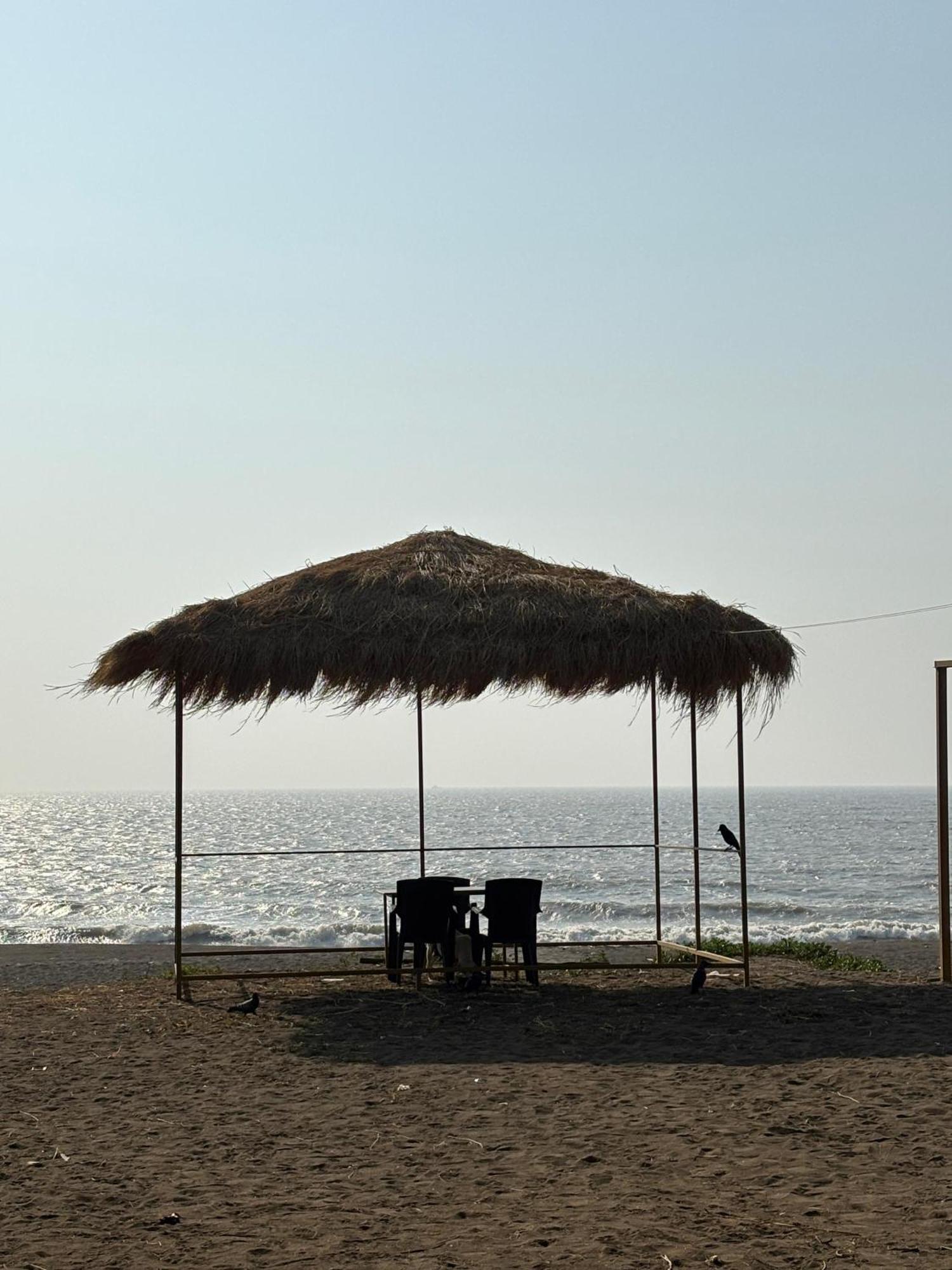 Sea Royal Rooms And Cafe Virār Kültér fotó